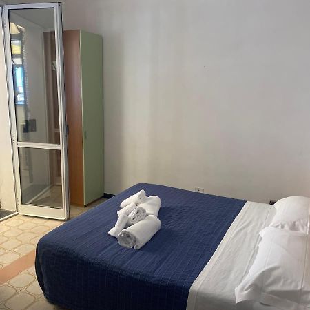 Caravella Hotel Deiva Marina Exterior photo