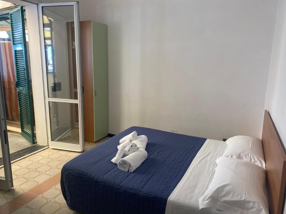 Caravella Hotel Deiva Marina Exterior photo